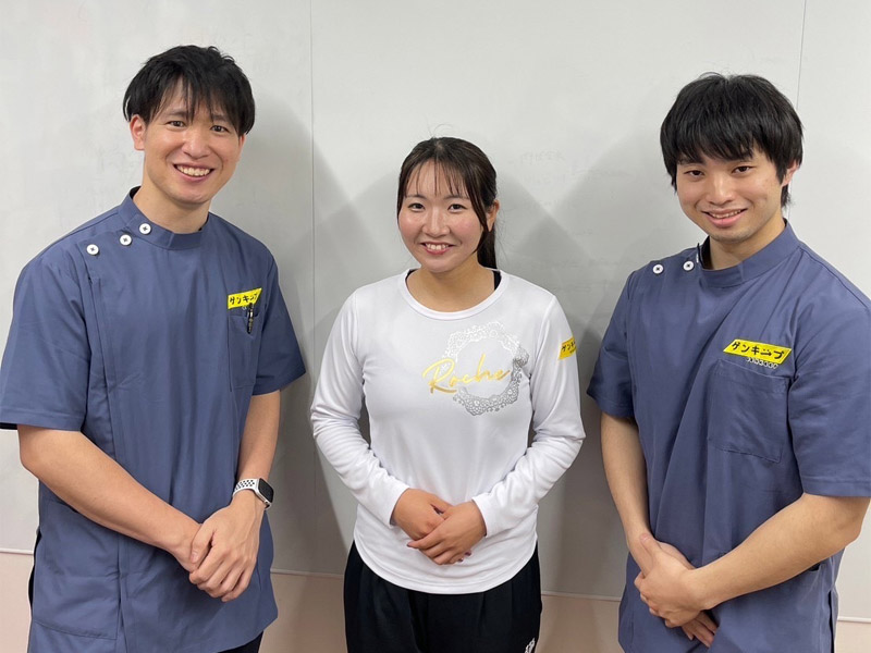 ゲンキープがサポートしているテニスの中舘プロ